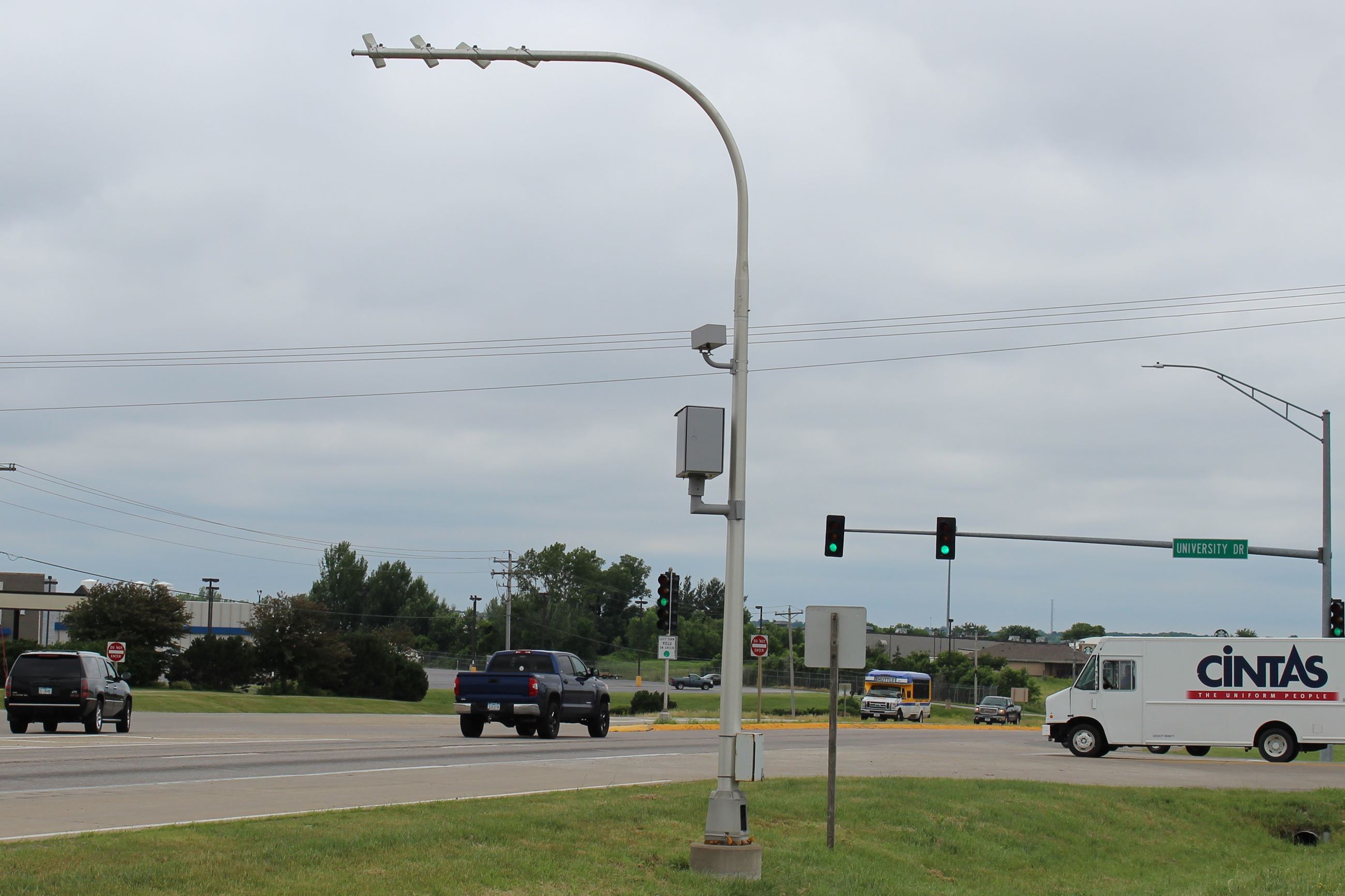 061118 University Drive-Highway 61 ATE Camera (JPG)