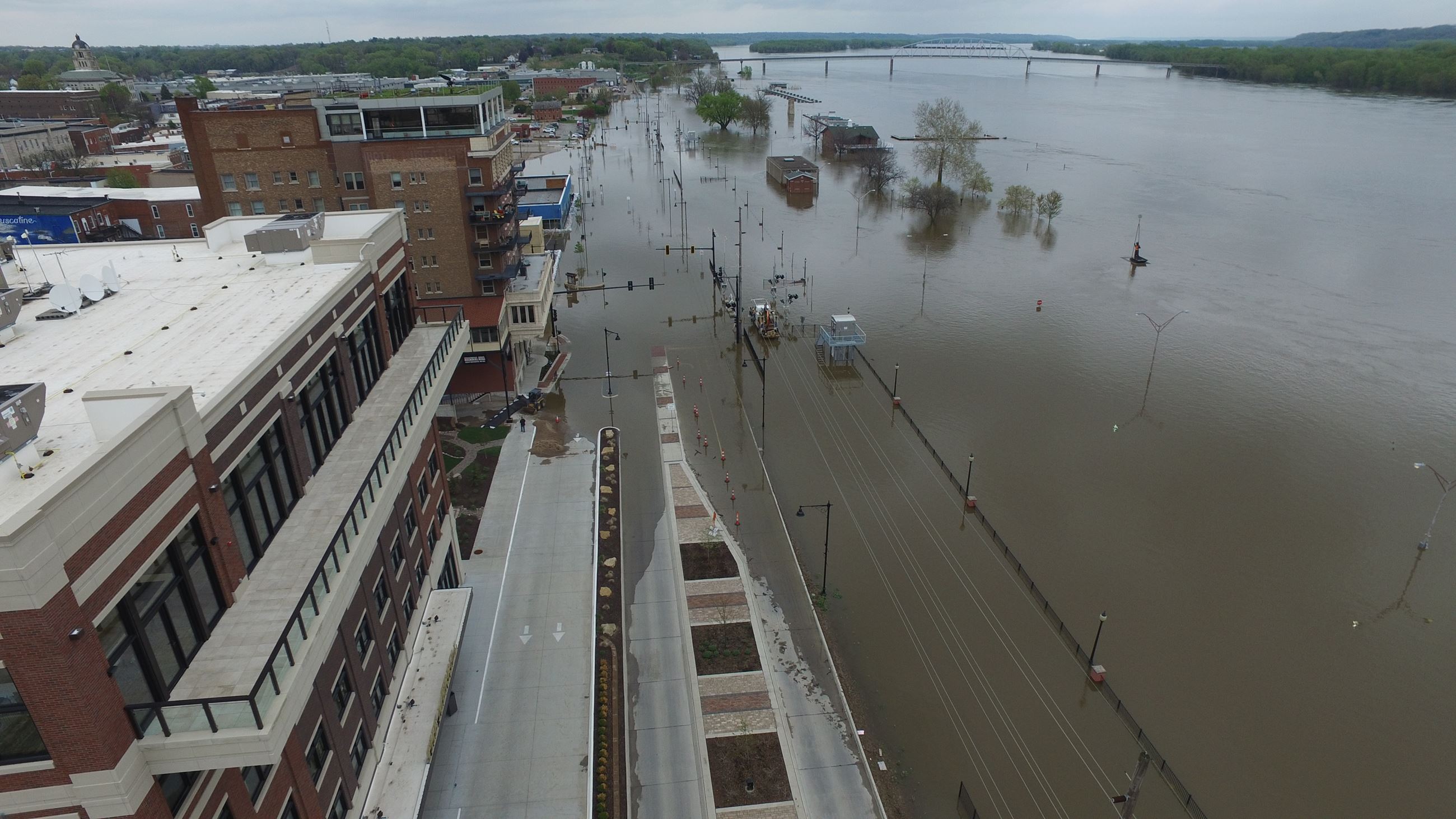 050219 Mississippi Drive looking east