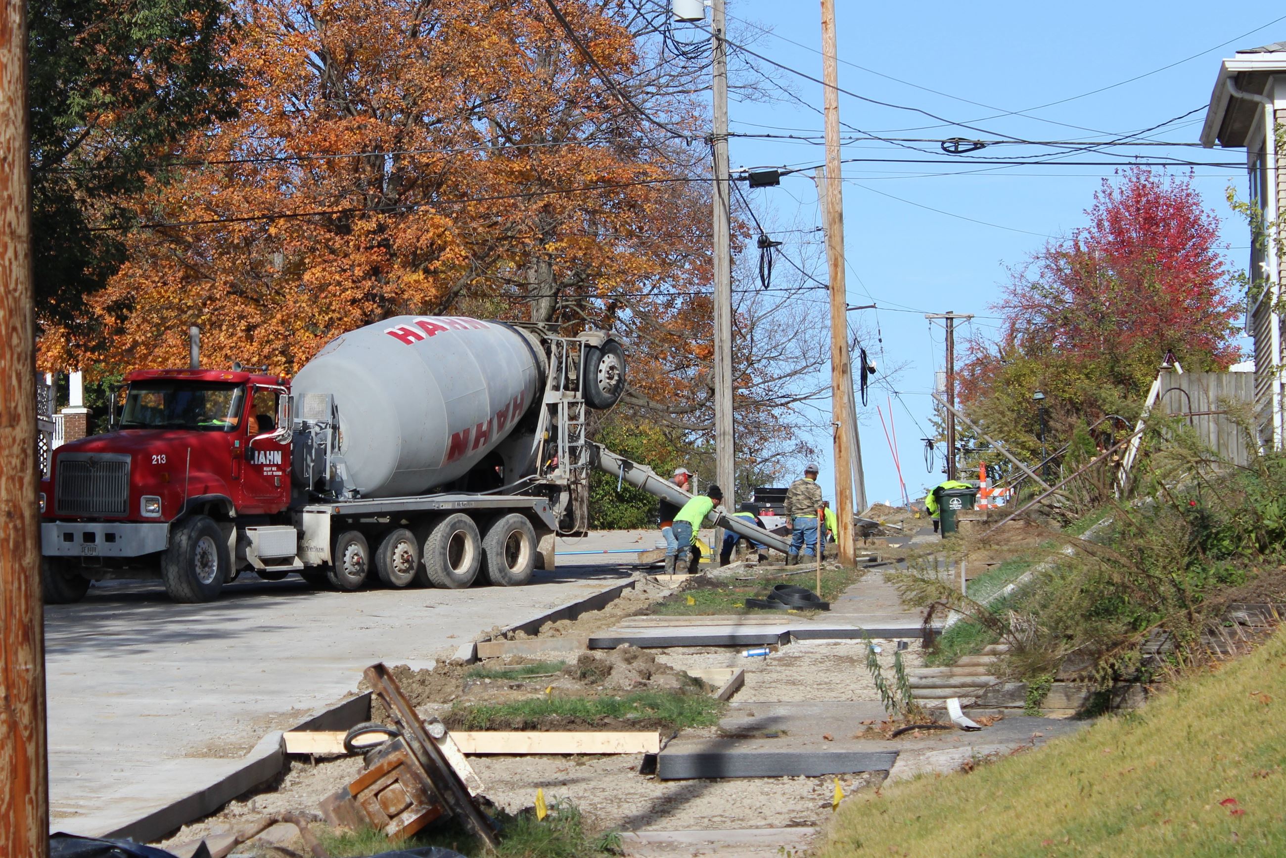 102820 West Hill Roscoe Avenue work (JPG)