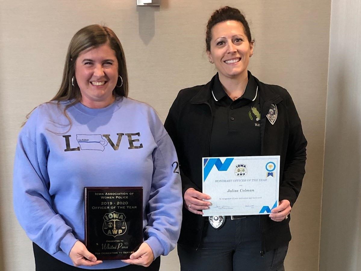 030821 Muscatine Police Officers honored 002 (JPG)