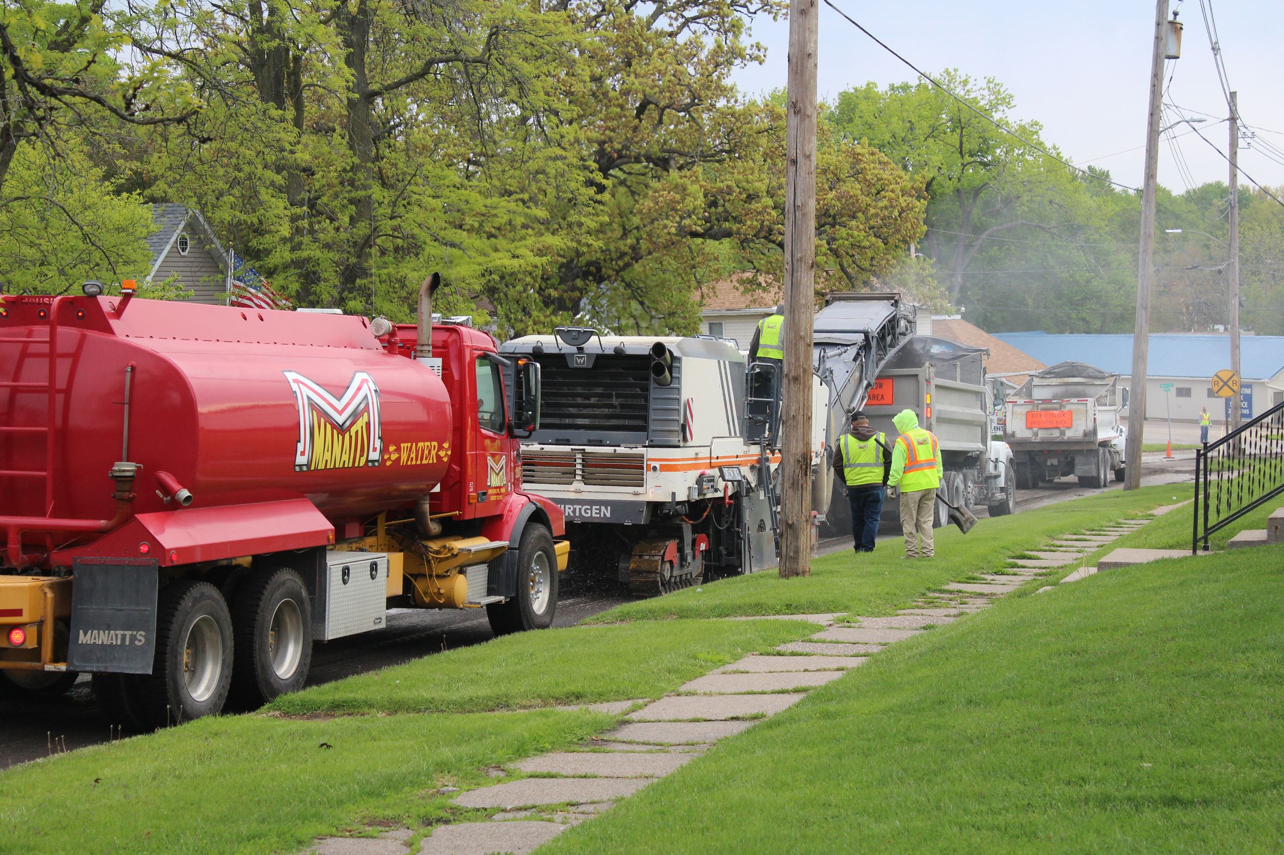 051021 Asphalt Overlay - milling Washington Street 001 (JPG)