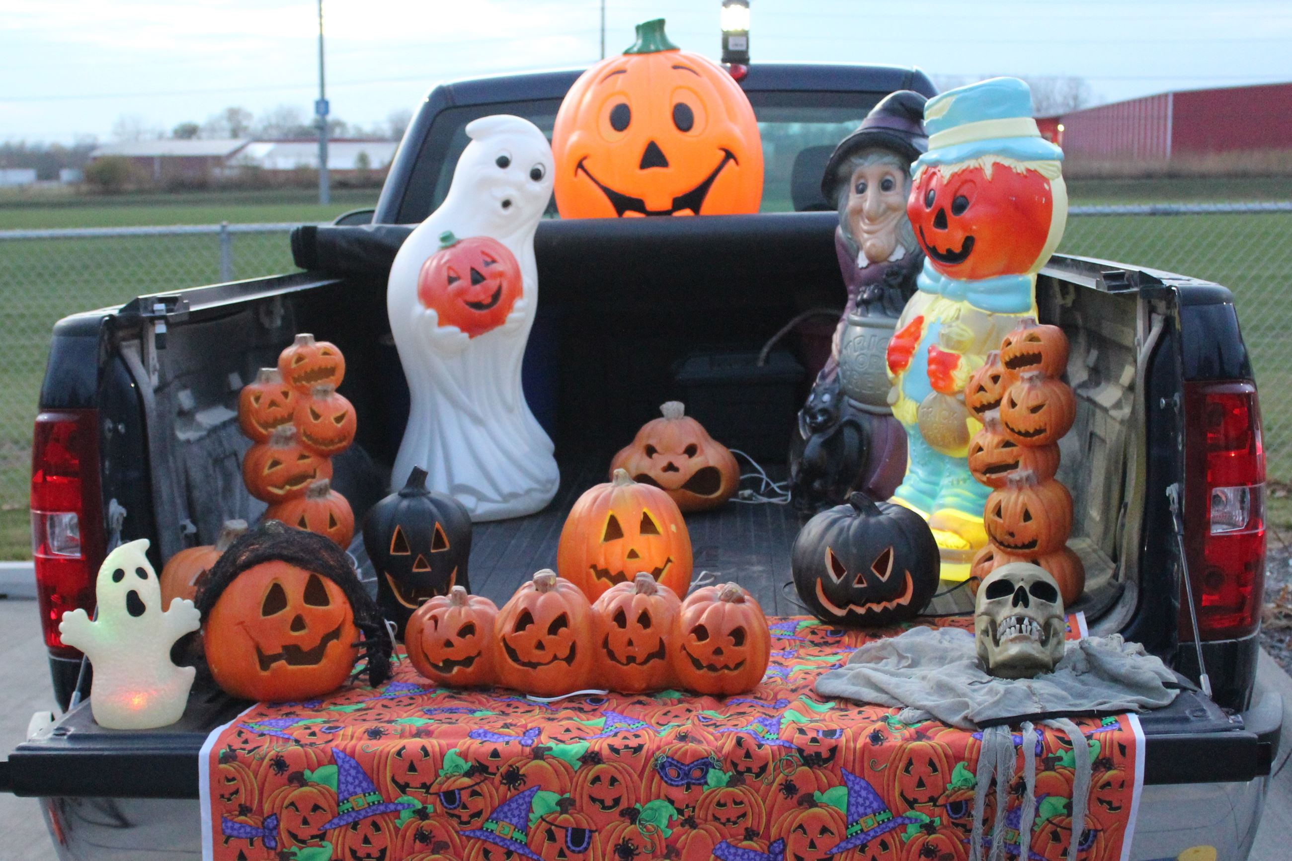 103022 City Trunk or Treat 009 (JPG)