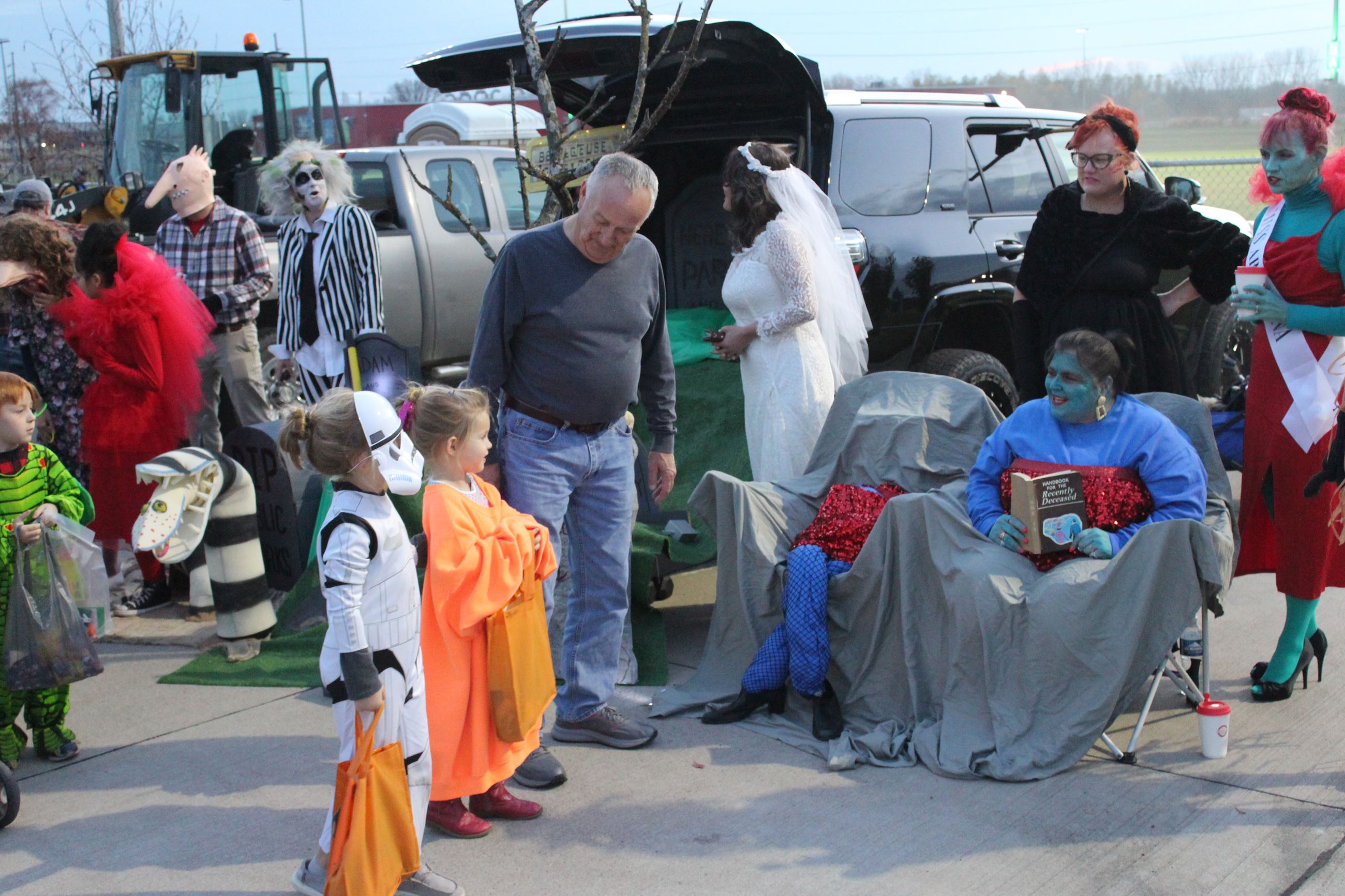 103022 City Trunk or Treat 013 (JPG)