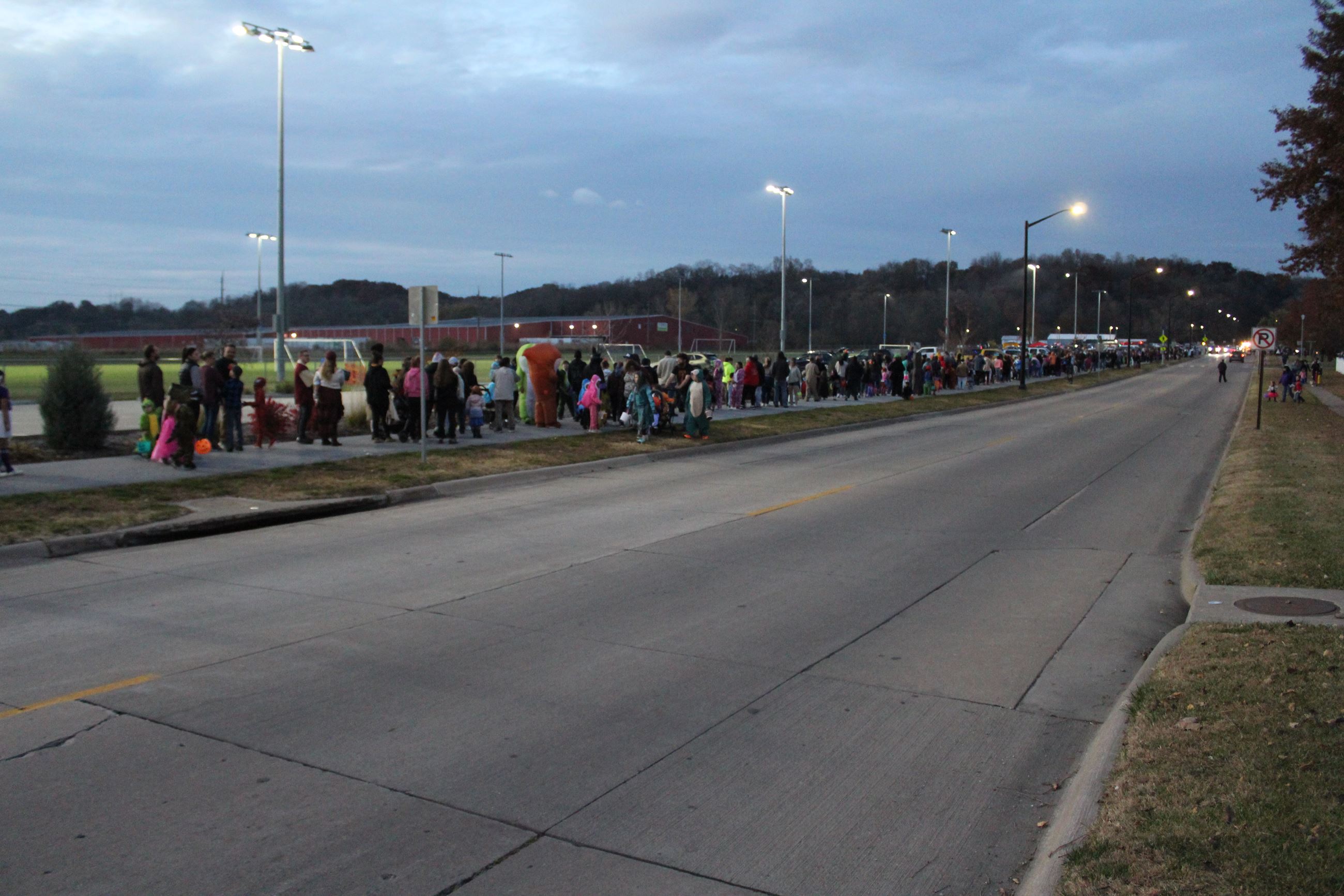 103022 City Trunk or Treat 016 (JPG)