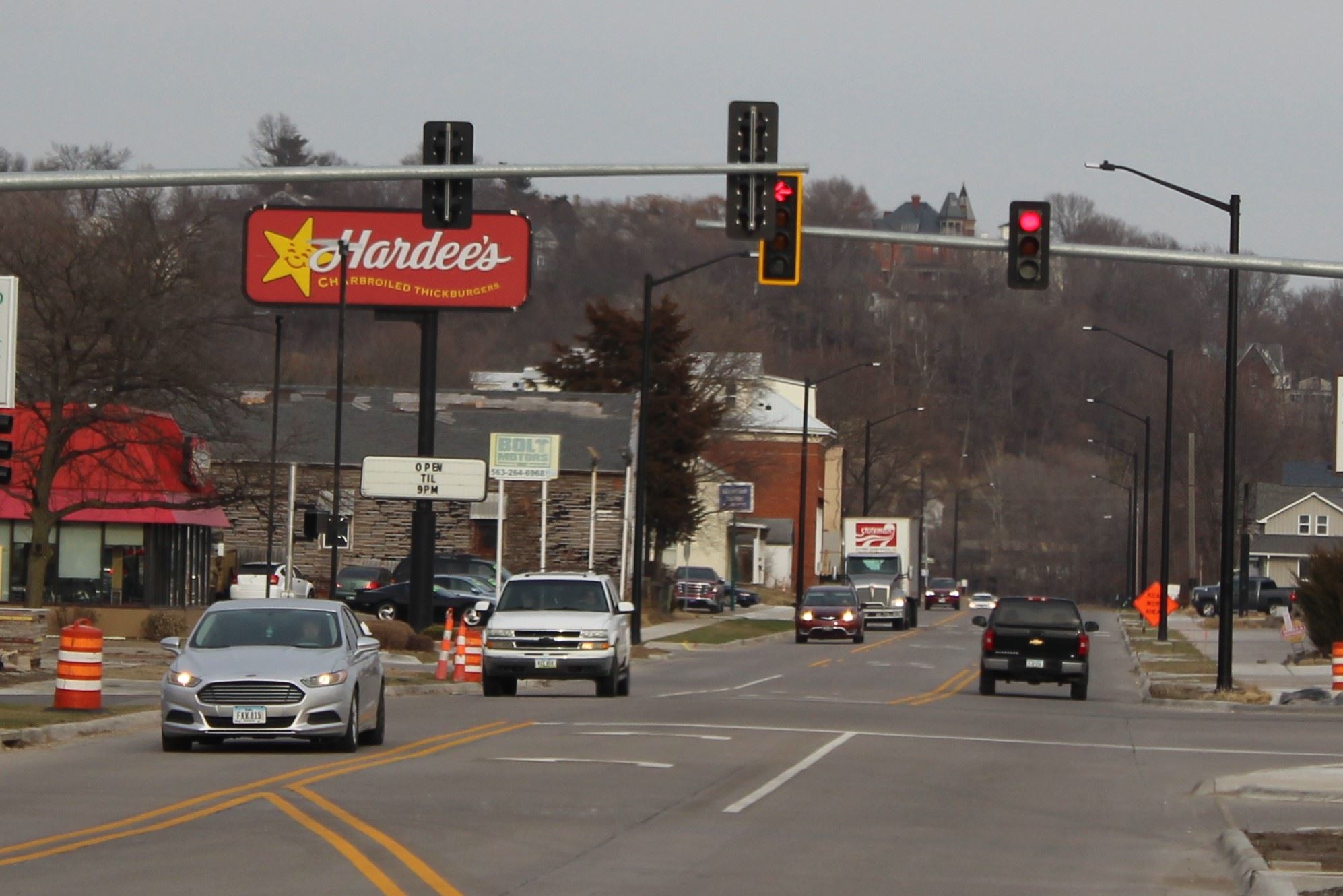 Grandview Avenue traffic light activated December 16, 2022 (JPG)