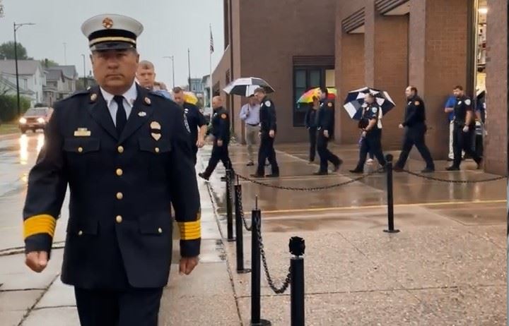 091123 Moment of Silence 003 - Muscatine Firefighters Memorial