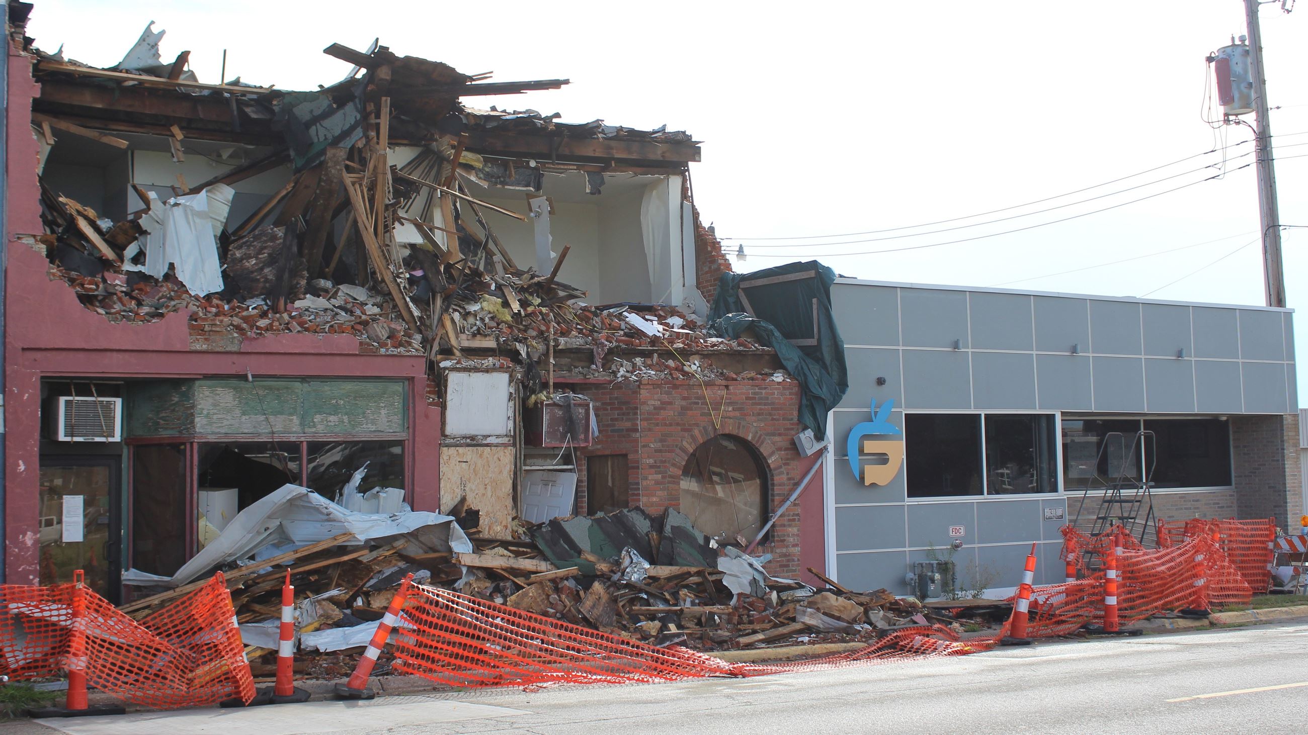 073124 Demolition - 417 Mulberry Avenue (JPG)