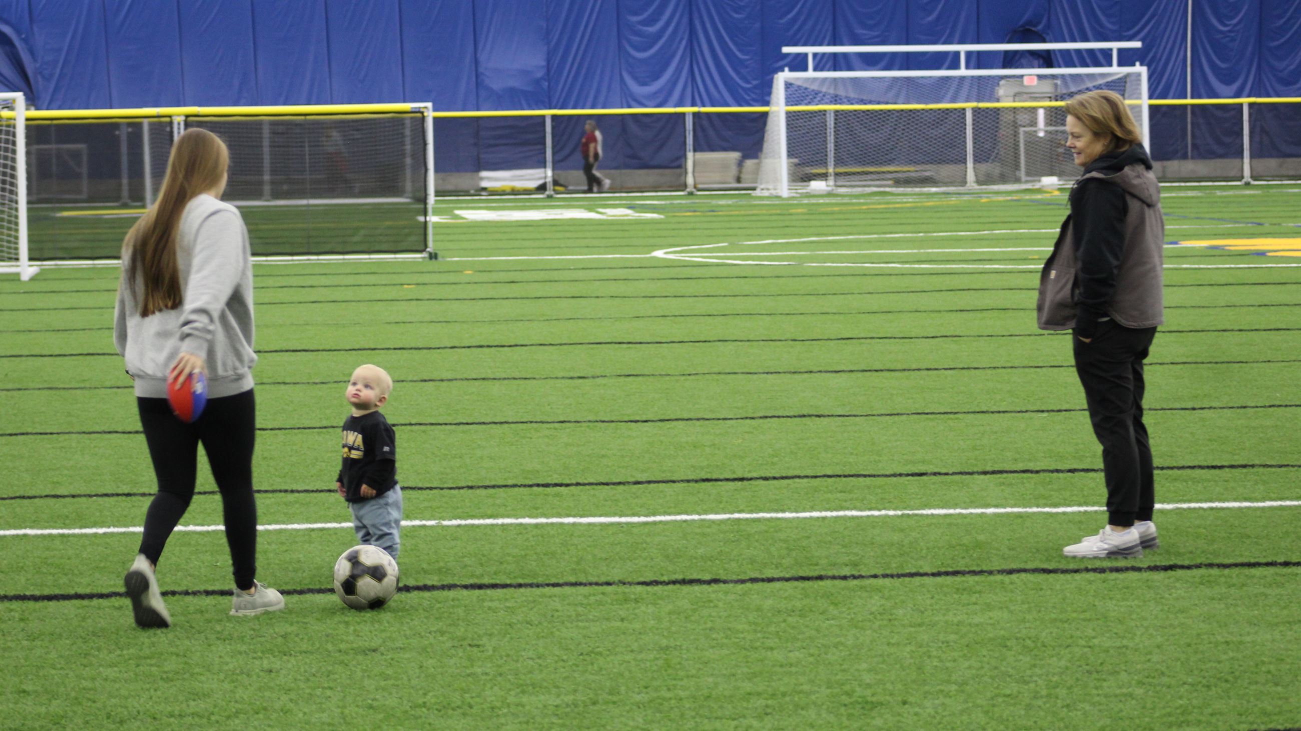 010526 Musco Sports Center - Family Play Time (JPG)